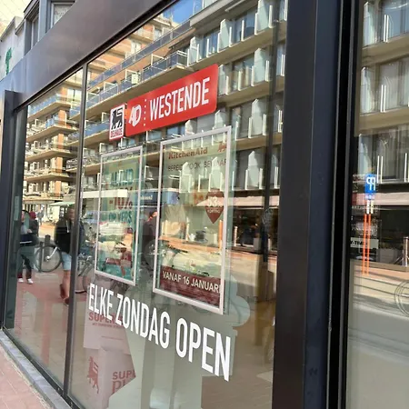 Digue De Westende, Avec Coin Nuit, Piscine, Vue Et Fantastique Daire