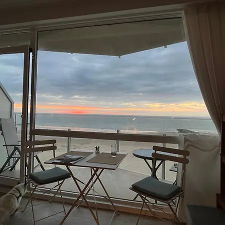 Digue De Westende, Avec Coin Nuit, Piscine, Vue Et Fantastique Lägenhet