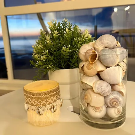 Digue De Westende, Avec Coin Nuit, Piscine, Vue Et Fantastique Middelkerke