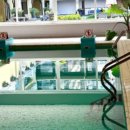 Digue De Westende, Avec Coin Nuit, Piscine, Vue Et Fantastique Daire Middelkerke